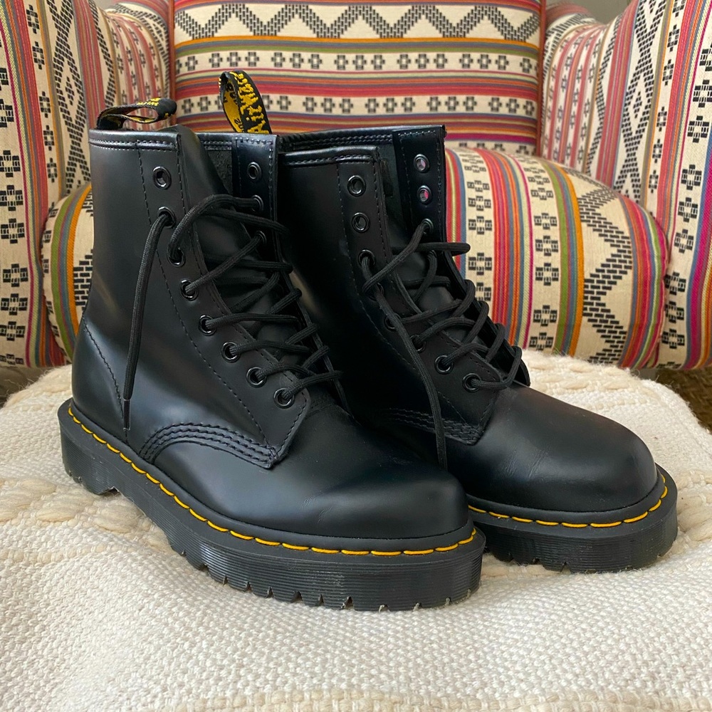 Dr. Marten 1460 Bex 8-Eye Boot